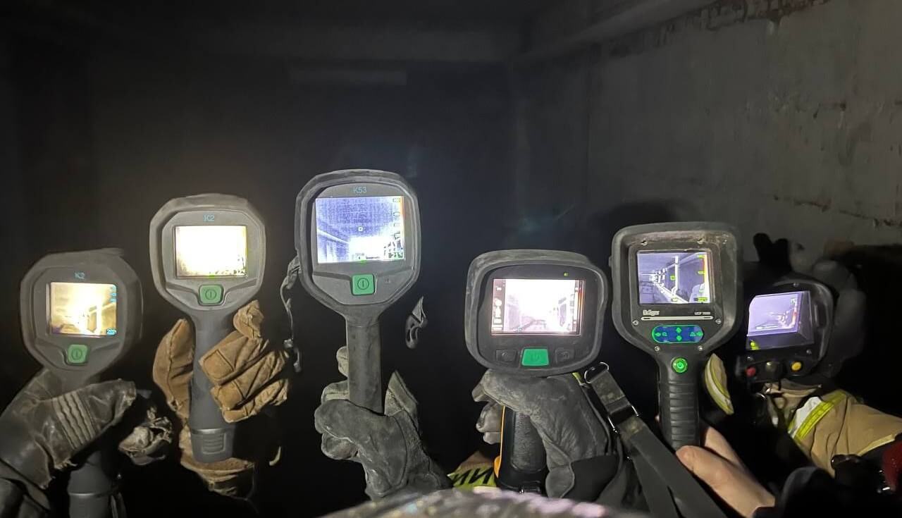 Тепловизоры и пожарные в метро