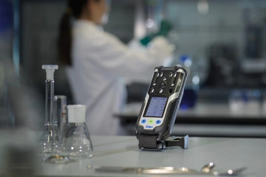 Газоанализатор можно использовать для мониторинга рабочих зон