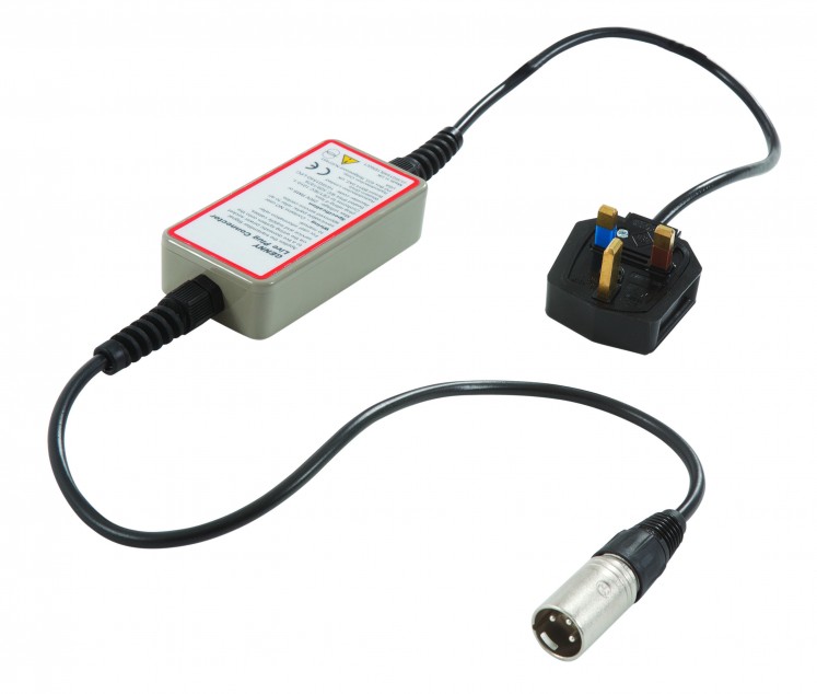 Адаптер подачи сигнала в электросетевую розетку под напряжением для C.A.T.