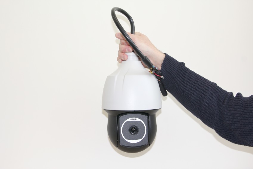 Охранный подвесной тепловизор