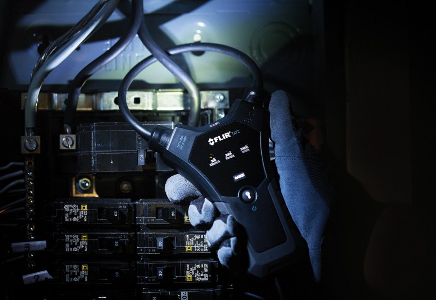 Гибкий щуп FLIR TA72 измеряет ток в труднодоступных местах